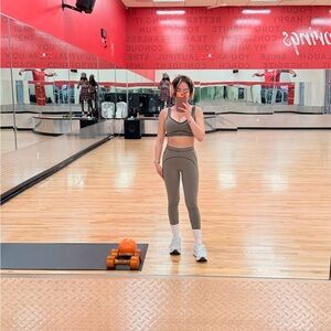 Meet your Posher, Melanie